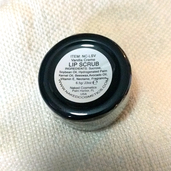 Naked cosmetics Vanilla lip scrub - Picture 3 of 3